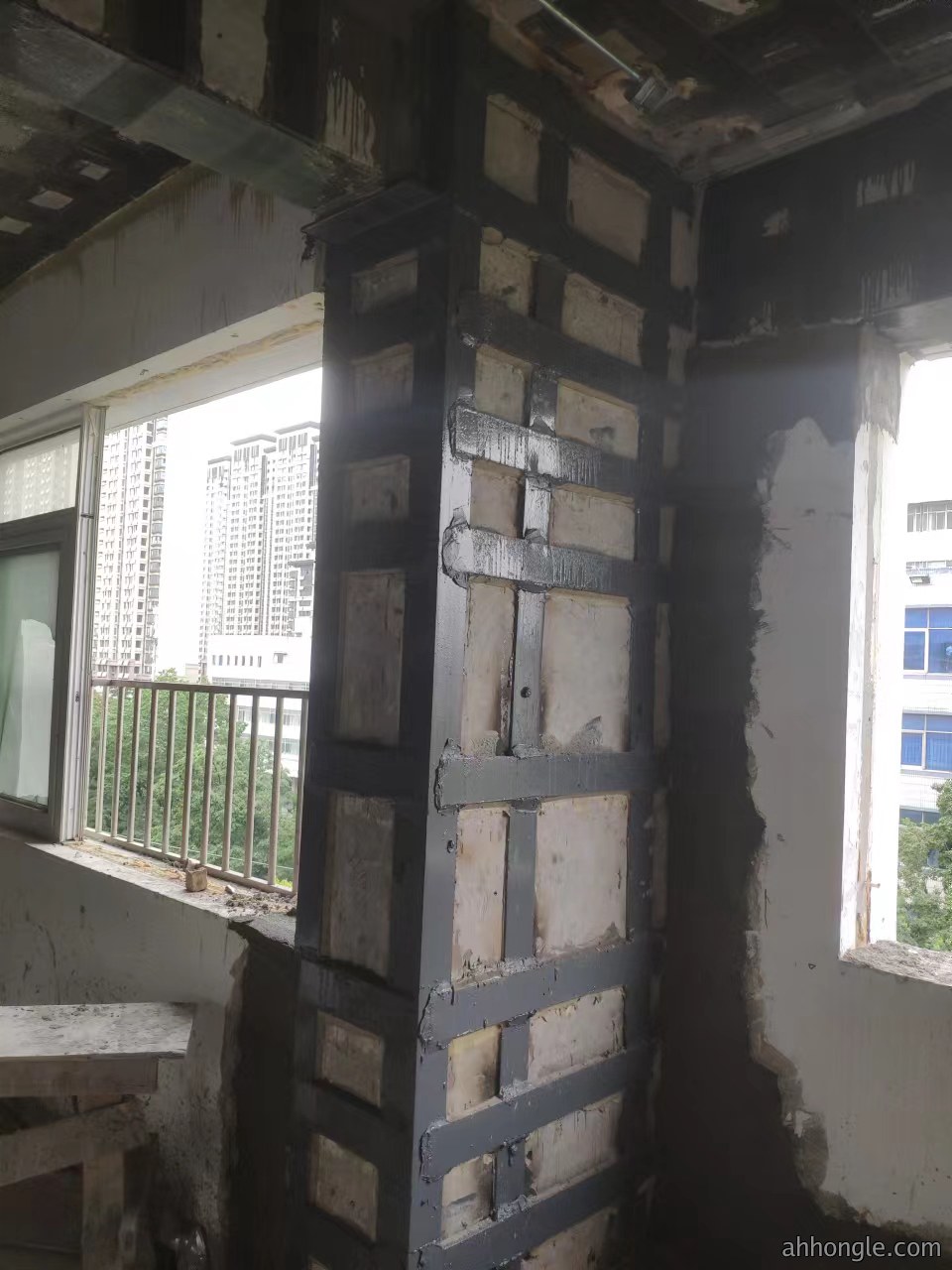 柱包钢